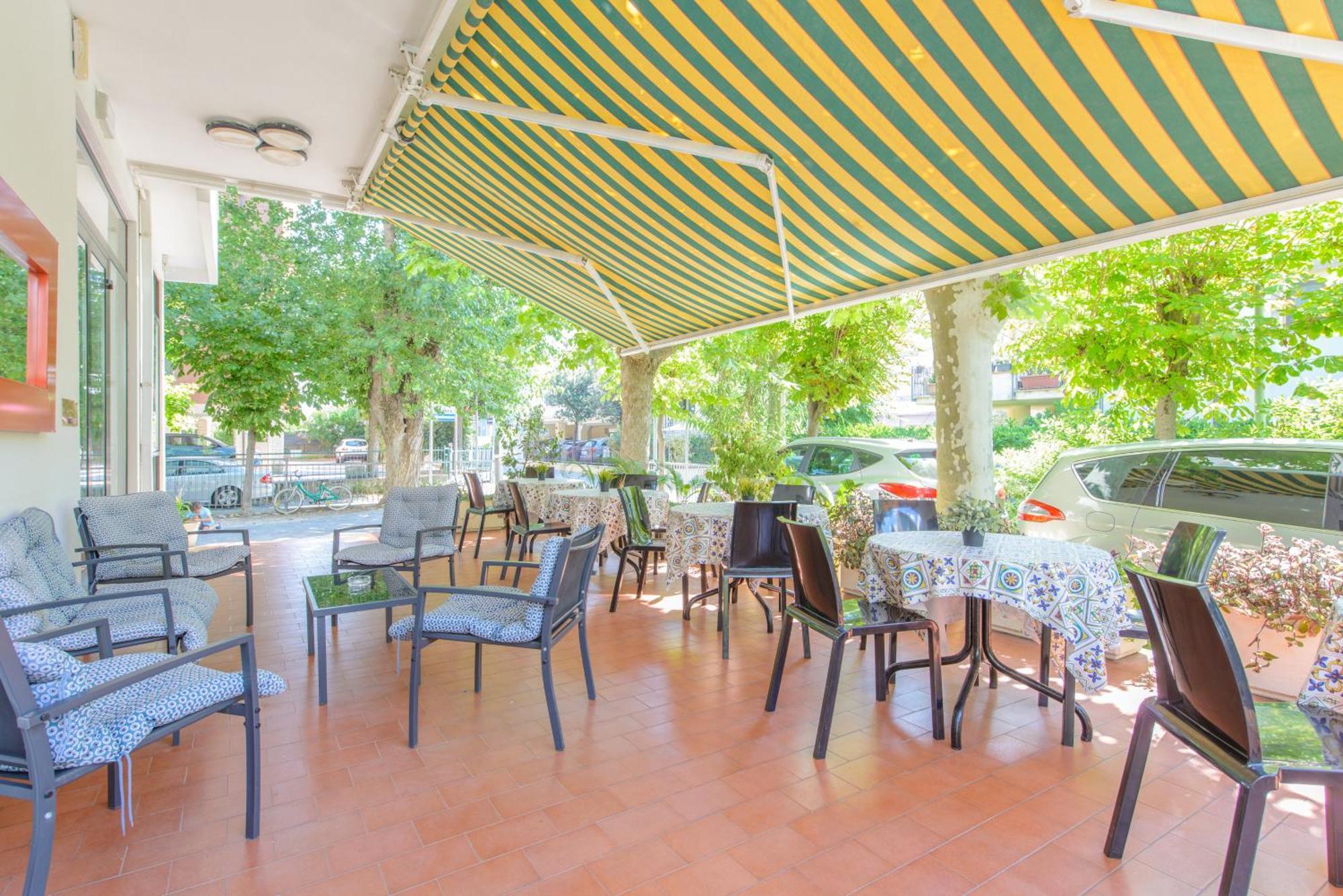 Hotel Avana Mare Rimini Exterior photo