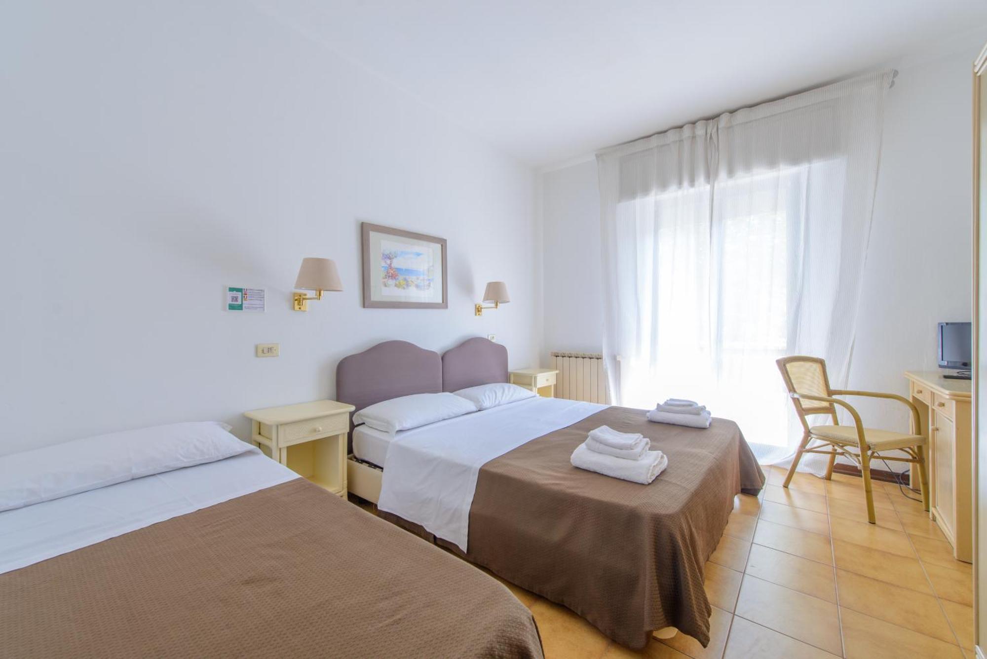 Hotel Avana Mare Rimini Exterior photo