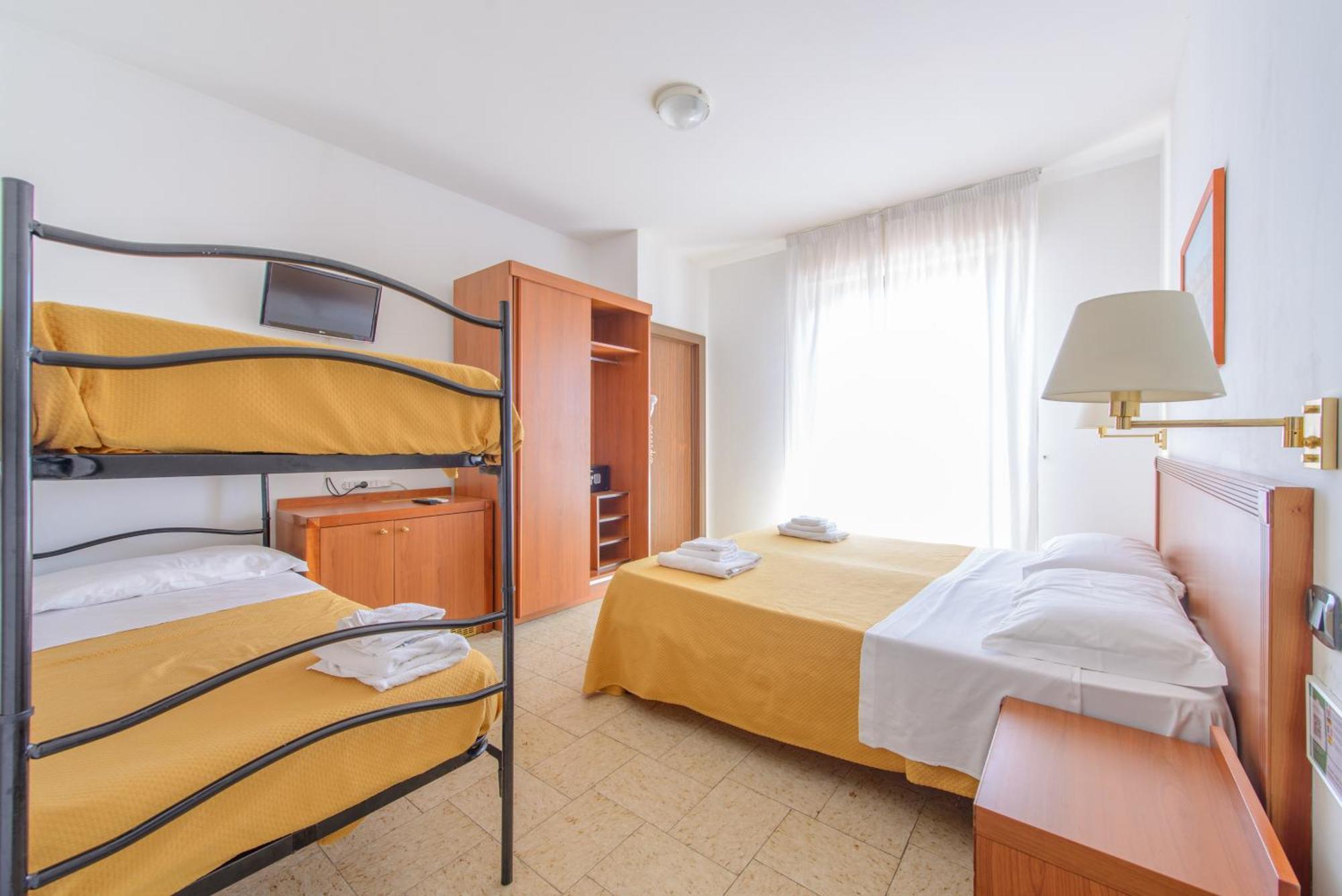 Hotel Avana Mare Rimini Exterior photo